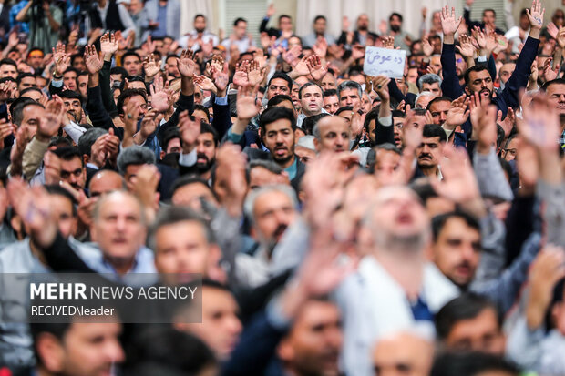 دیدار هزاران نفر از کارگران سراسر کشور با رهبر معظم انقلاب اسلامی