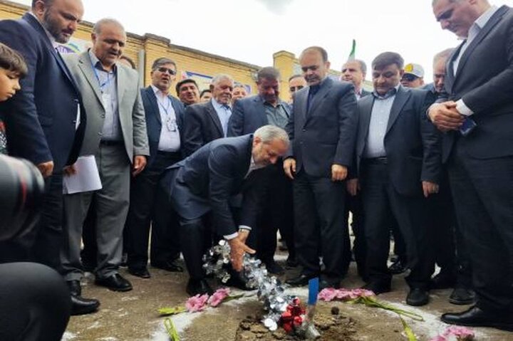 کلنگ‌زنی ۲ مدرسه در منطقه مهربان آذربایجان شرقی