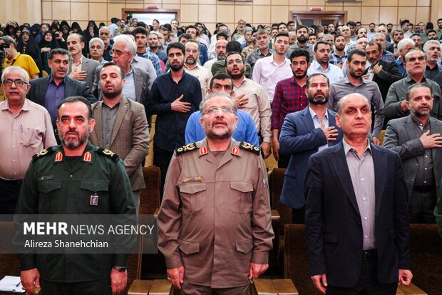 همایش طلایه داران اقتصاد مقاومتی در گیلان