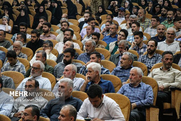 همایش طلایه داران اقتصاد مقاومتی در گیلان