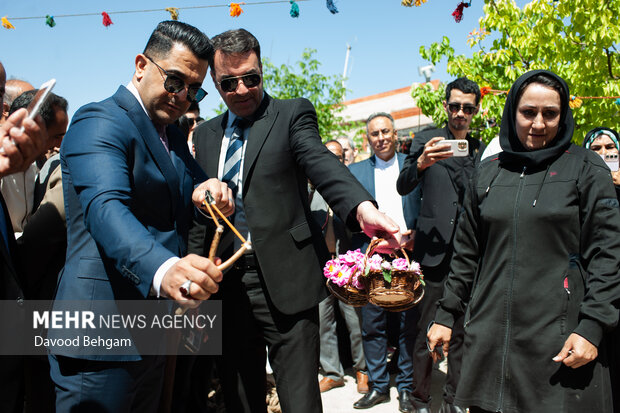 دهمین جشنواره گل محمدی در مشهد