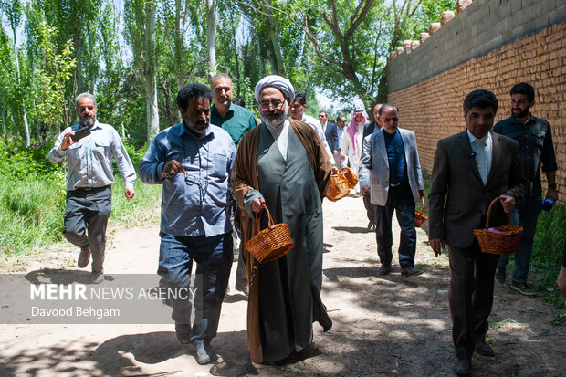 دهمین جشنواره گل محمدی در مشهد