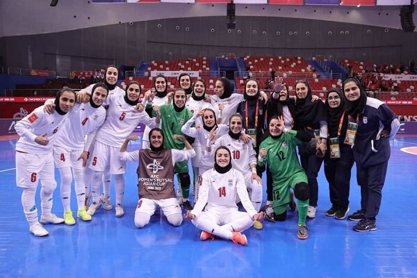 کارشناس فوتسال: انتظار از بانوان بالاست؛ بی برنامگی در تیم مشهود است