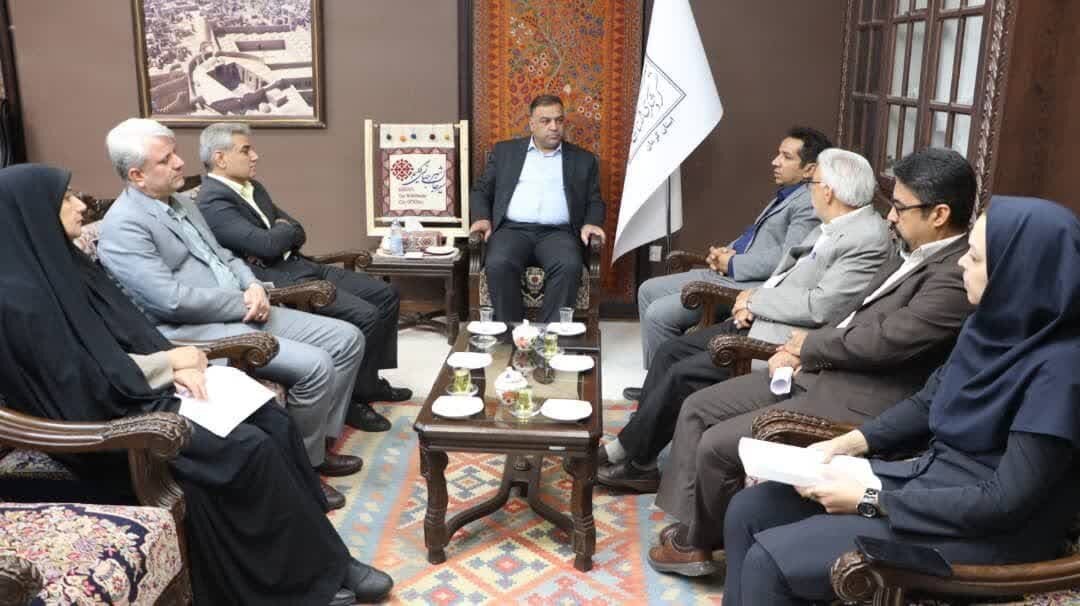 گردشگري،آموزش،توسعه،نيروي،تأسيسات،كرمان