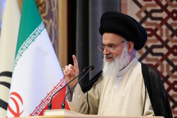 حسینی بوشهری: قدرت موشکی و انسجام ملی عامل اصلی اقتدار ایران است