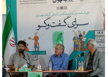 عقب ماندن شاعران دفاع مقدس، از واقعیت‌های جنگ