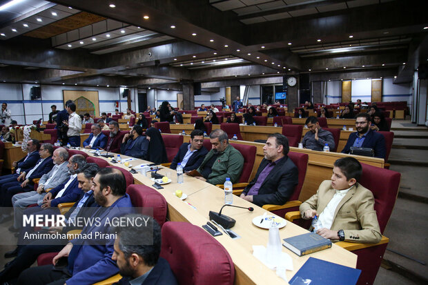 نشست خبری استاندار قم