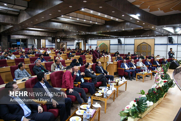 نشست خبری استاندار قم