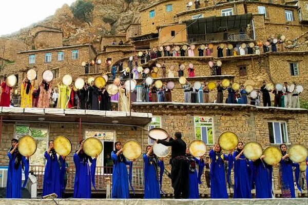 استقبال گردشگران داخلی و خارجی از جشنواره «هزار دف پالنگان» استقبال گردشگران داخلی و خارجی از جشنواره «هزار دف پالنگان»