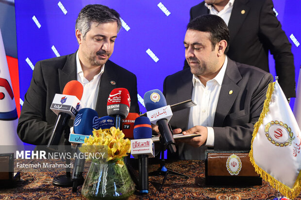 بازدید مدیرعامل بانک ملی ایران از  بیست‌ و نهمین نمایشگاه بین‌المللی نفت