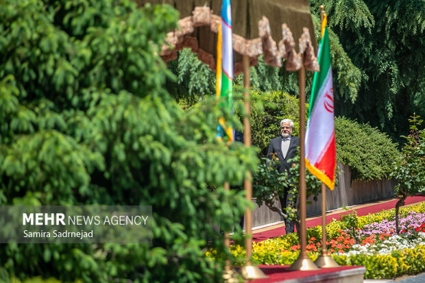 استقبال رسمی از نخست وزیر ازبکستان