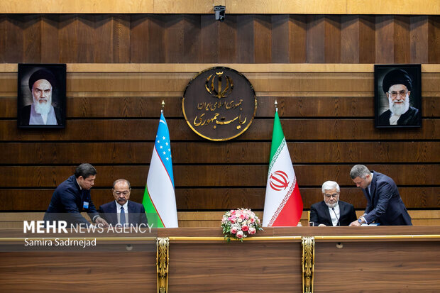استقبال رسمی از نخست وزیر ازبکستان