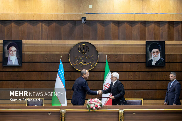 استقبال رسمی از نخست وزیر ازبکستان