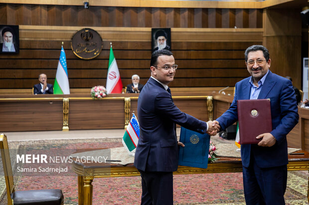 استقبال رسمی از نخست وزیر ازبکستان