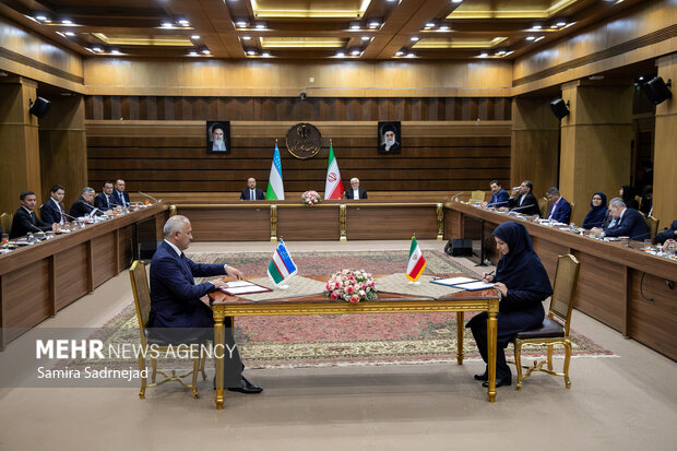 استقبال رسمی از نخست وزیر ازبکستان