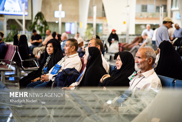 اعزام زائرين سرزمین وحی از فرودگاه اصفهان