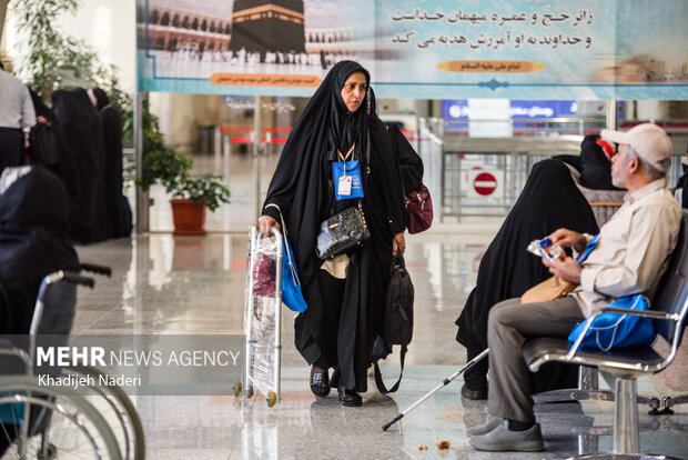 اعزام زائرين سرزمین وحی از فرودگاه اصفهان