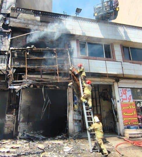 آتشسوزی گسترده در تعویض روغنی بدون مصدوم خاموش شد