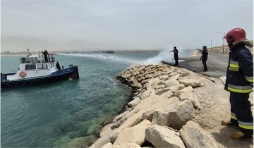 مانور عملیاتی مقابله با حریق در بندر کنگان برگزار شد