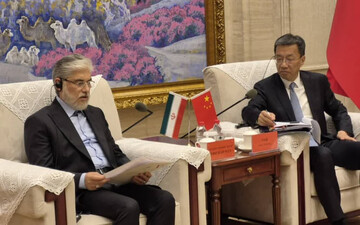 وزیر علوم برای شرکت در اجلاس همکاری‌های شانگهای وارد چین شد