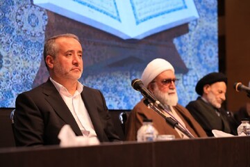 عزت خود را در برابر مستکبران قربانی نمی‌کنیم؛ بالیدن به تمدن کهن ایران
