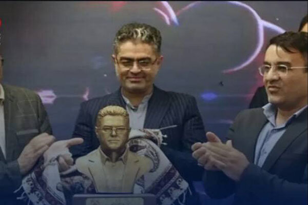 آقای مدیر جای خالی عدالت با تندیس پر نمی‌شود!