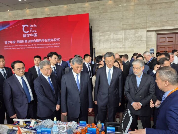 حضور وزیر علوم در سه رویداد مهم حاشیهای اجلاس شانگهای