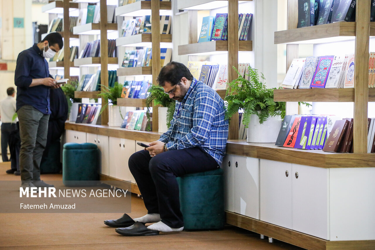انتشارات،كتاب،ناشران،همدان،نمايشگاه،روز،سالن،فرهنگي،ارديبهشت ...