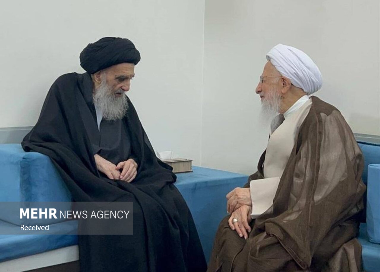 آیت الله جوادی آملی با آیت‌ الله  سیستانی در نجف اشرف دیدار کرد