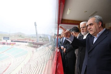 Pezeşkiyan'ın birinci yardımcısı Arif'ten Tebriz'de stadyum incelemesi