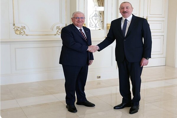 Aliyev, Türkiye Savunma Bakanı Güler'i kabul etti