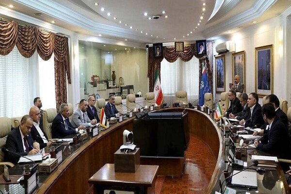 Iran, Iraq emphasize developing joint coop. in energy field