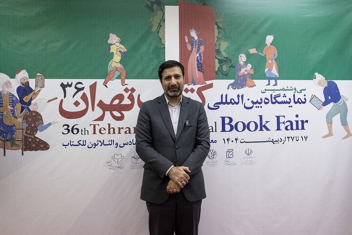 سخنگو شورای نگهبان در نمایشگاه کتاب هم خواستار مطالعه قانون اساسی شد