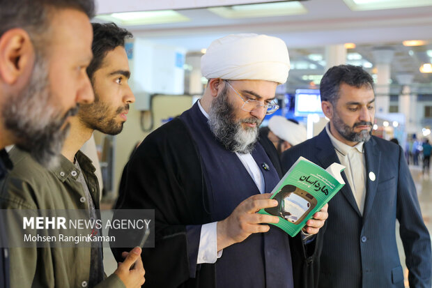 بازدید رئیس سازمان تبلیغات اسلامی از سی و ششمین نمایشگاه بین المللی کتاب