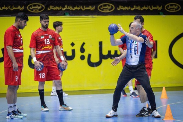 18 بازیکن به مرحله جدید اردوی تیم ملی هندبال دعوت شدند