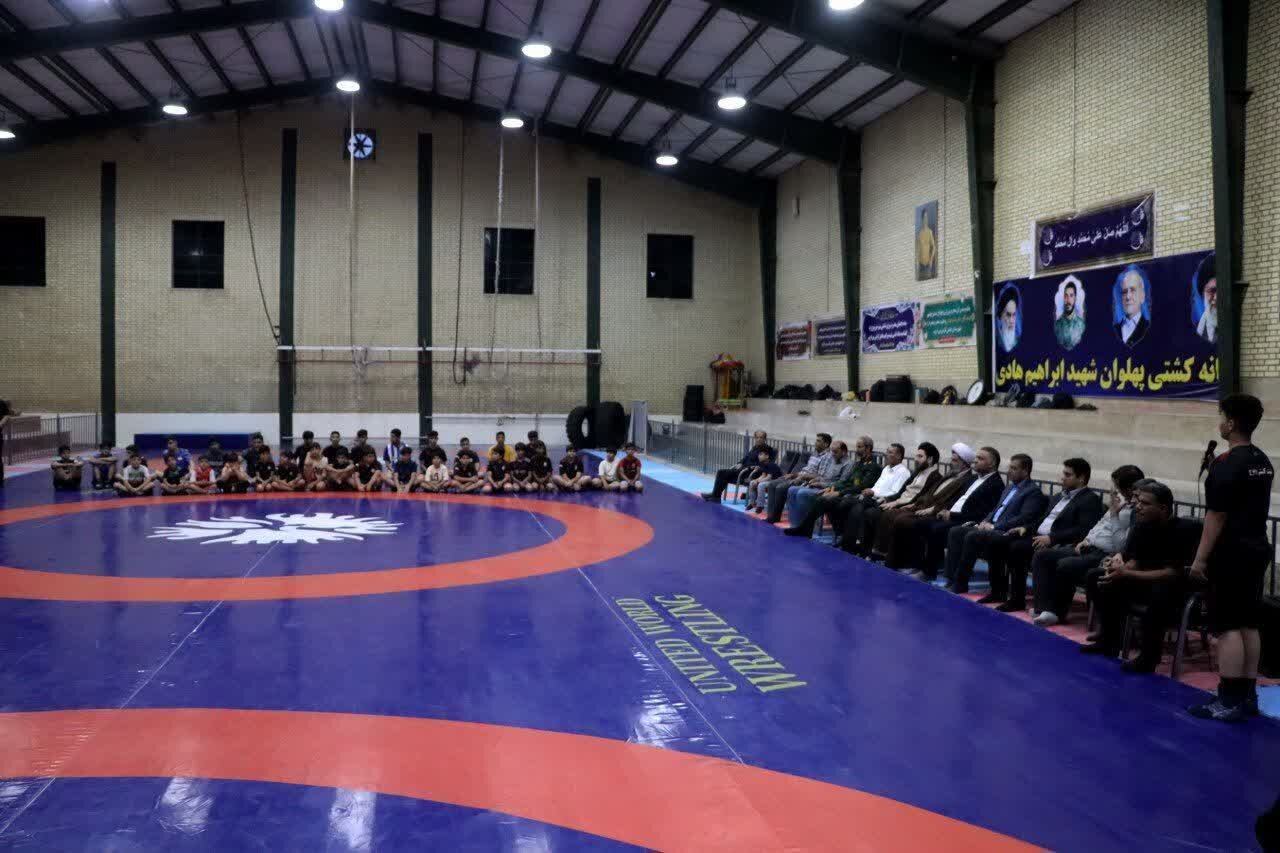زیرساخت‌های ورزشی در شهرستان دشتی تقویت می‌شود