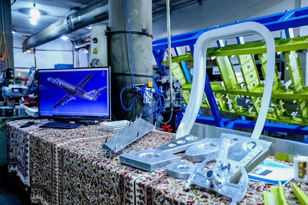 إيران تدخل سوق صناعة الطائرات العالمية من خلال تصنيع طائرة نفاثة تتسع لثمانية أشخاص