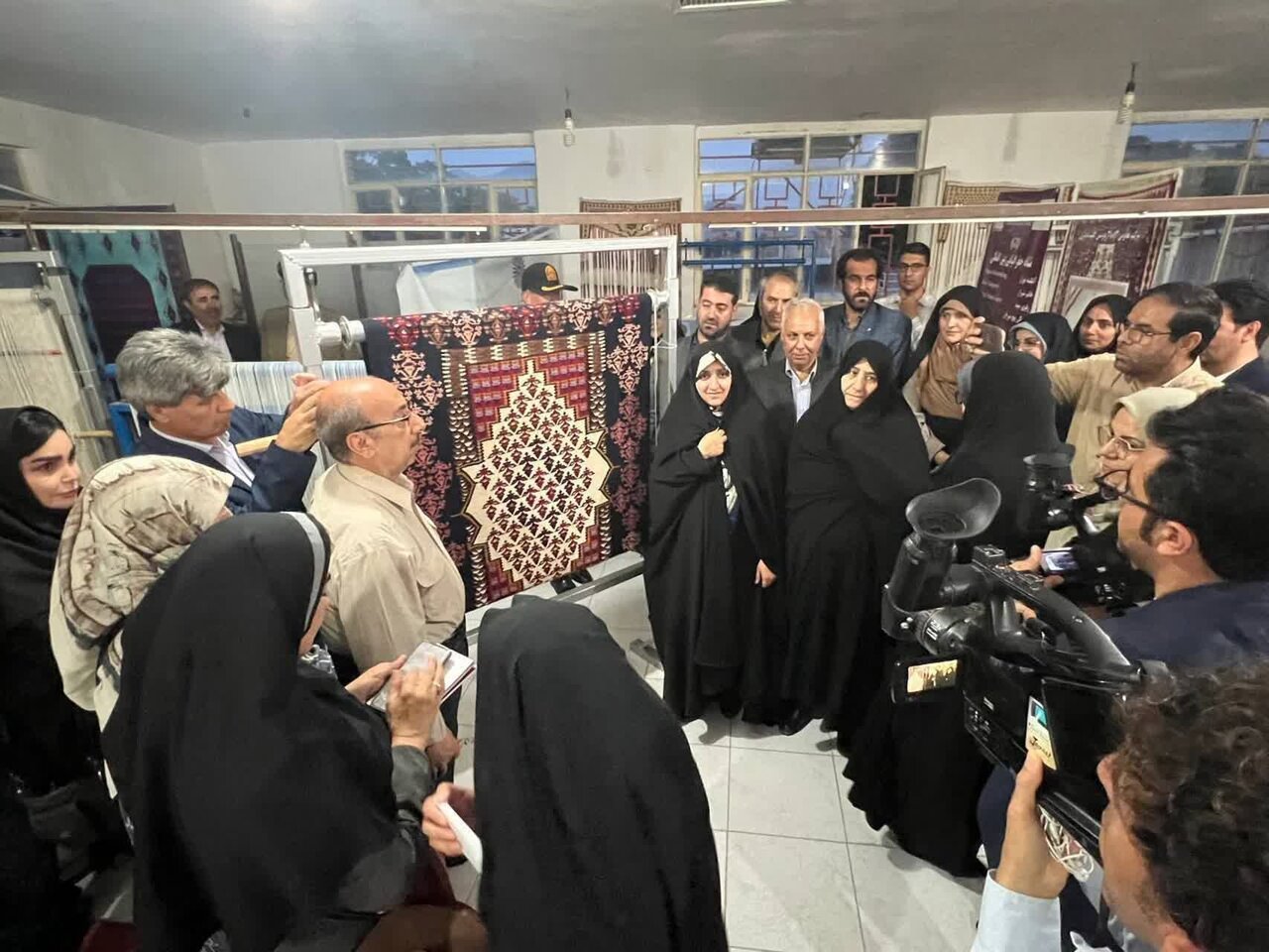 زنان،بازديد،حمايت،بررسي،قرار،توانمندسازي،تسهيلات