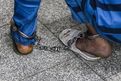 ۵۵ بسته هرویین از معده یک تبعه خارجی در تایباد کشف شد