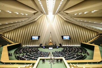 مجلس الشورى يحذر وكالة الطاقة الذرية: أي اعتداء على حقوق إيران النووية لن يمر دون رد