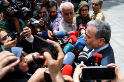 Erakçi: Müzakerelerin yeni turu için Umman'ın açıklamasını bekliyoruz