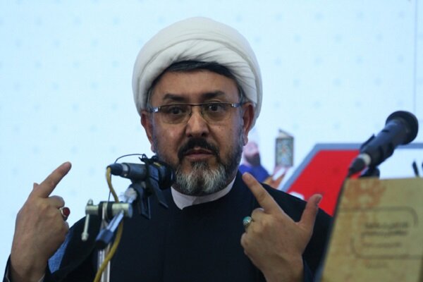 کمساری: امام خمینی شخصیتی جریان‌ساز است