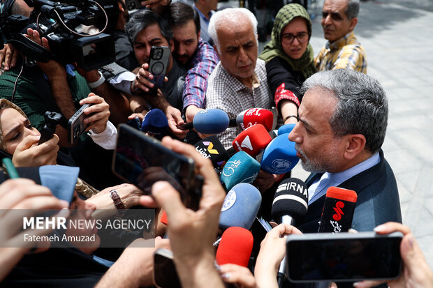 Erakçi: Müzakerelerin yeni turu için Umman'ın açıklamasını bekliyoruz