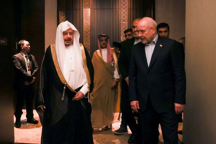 قاليباف: تطوير العلاقات بين ايران والسعودية يساهم في تقدم العالم الإسلامي قاليباف: تطوير العلاقات بين ايران والسعودية يساهم في تقدم العالم الإسلامي