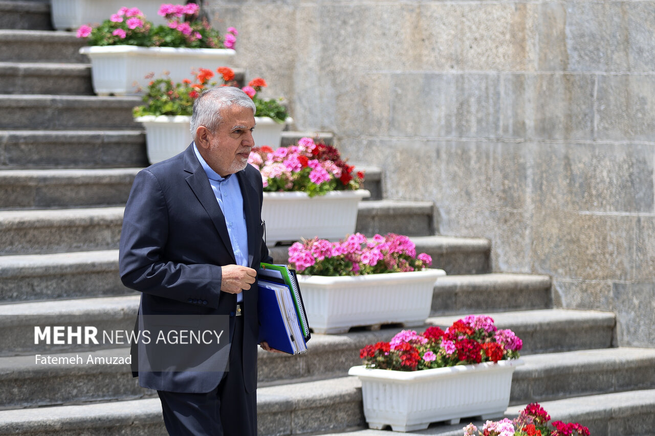 سهم ایران از ۱۶۰میلیون گردشگر چینی فقط ۱۰۰هزار نفر است +فیلم سهم ایران از ۱۶۰میلیون گردشگر چینی فقط ۱۰۰هزار نفر است +فیلم