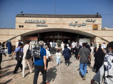 تاخیر قطار در ایستگاه علی آباد سبب گلایه مندی مردم شد