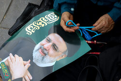 گرامیداشت شهید رئیسی و شهدای خدمت در بقاع متبرکه تهران