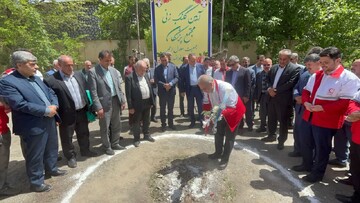 کلنگ احداث مجتمع بزرگ پزشکان هلال‌ احمر در خوانسار به زمین خورد