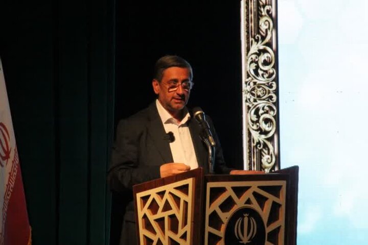 قدرشناسی فرهیختگان موجب امید در جوانان و توسعه لرستان می‌شود