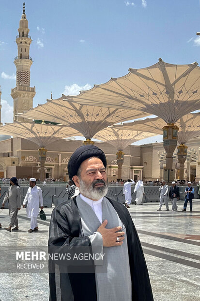 نماز جماعت در مسجد النبی (ص)